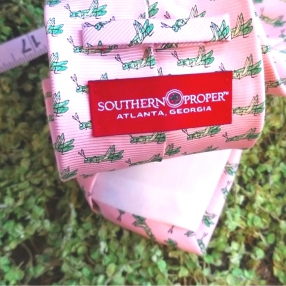 SOUTHERN PROPER Pink Katydid/Green Grasshopper Silk Tie. OS. - Picture 6 of 9